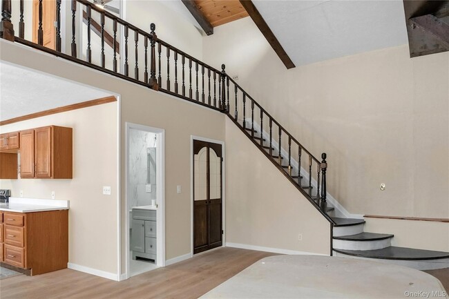 Building Photo - 378 Broadway