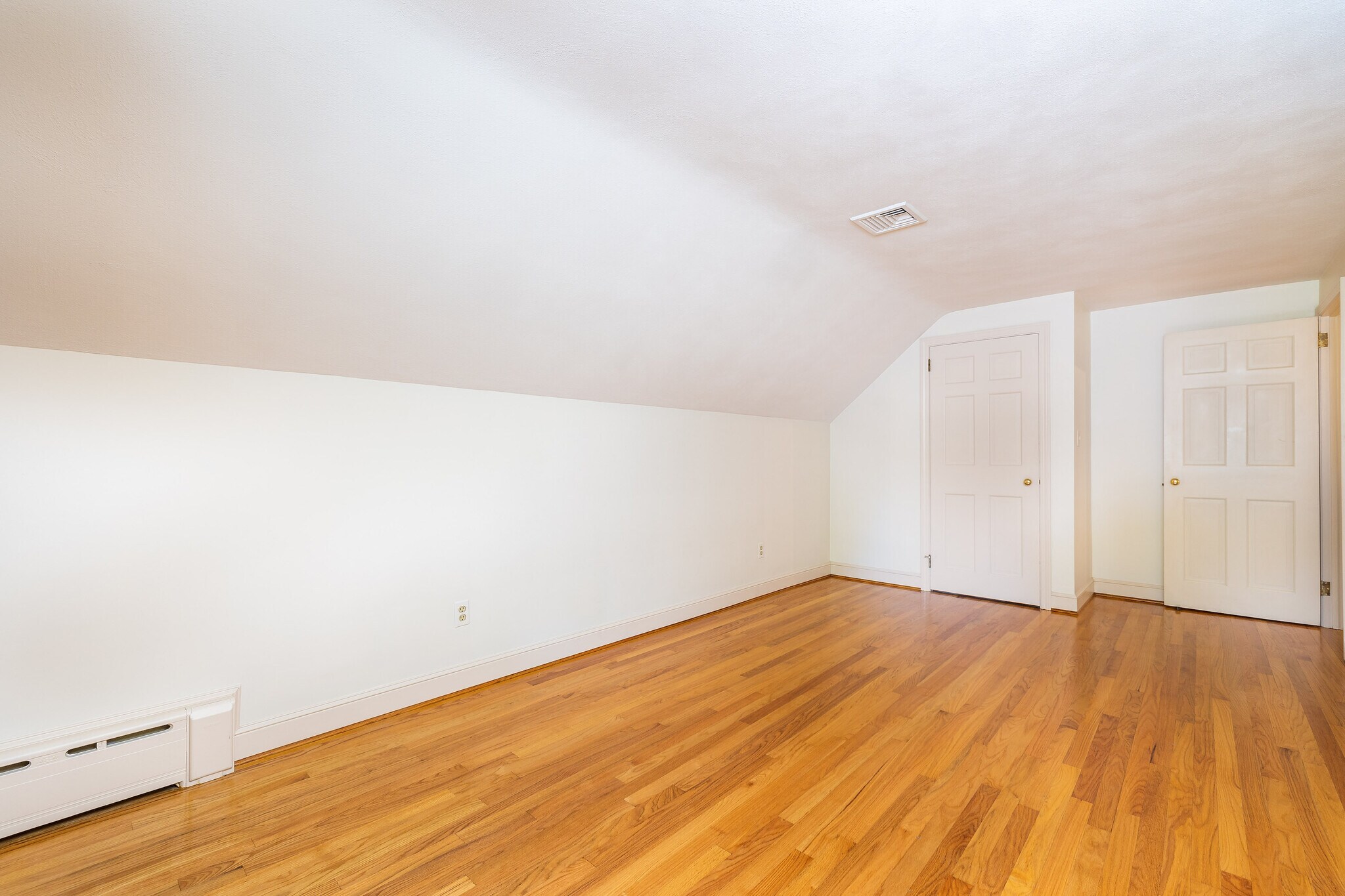 Building Photo - 171 Silver St