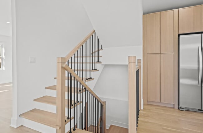 Building Photo - 2201 N 74th Ct