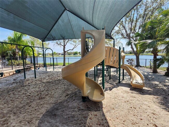 Building Photo - 949 Seminole Sky Dr