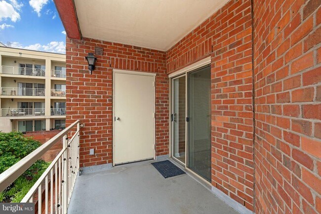 Building Photo - 960 Fell St