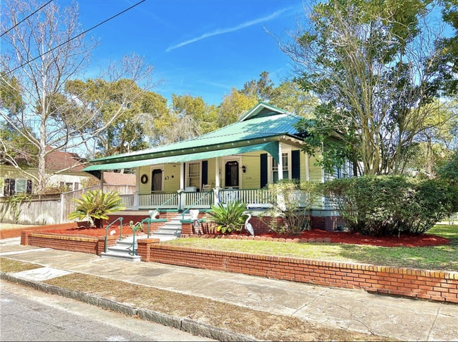 Building Photo - 2120 Reynolds St