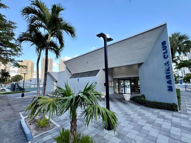 Building Photo - 336 Poinciana Island Dr
