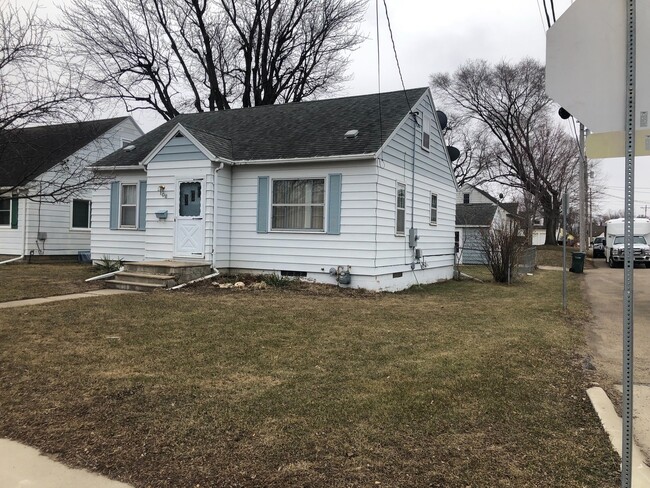 Building Photo - Two Bedroom Home in SE Rochester MN