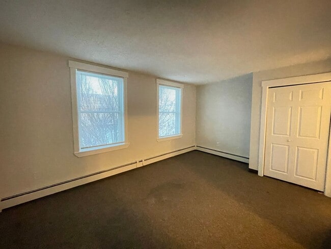 Building Photo - 251 Pine St