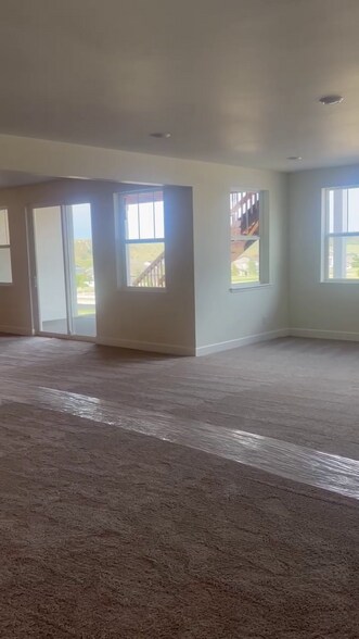 Building Photo - 4748 Twelve Oaks Way