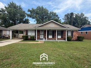 Building Photo - Charming 3BR/1.5BA in Raleigh | Hardwood Floors & Spacious Fenced Backyard
