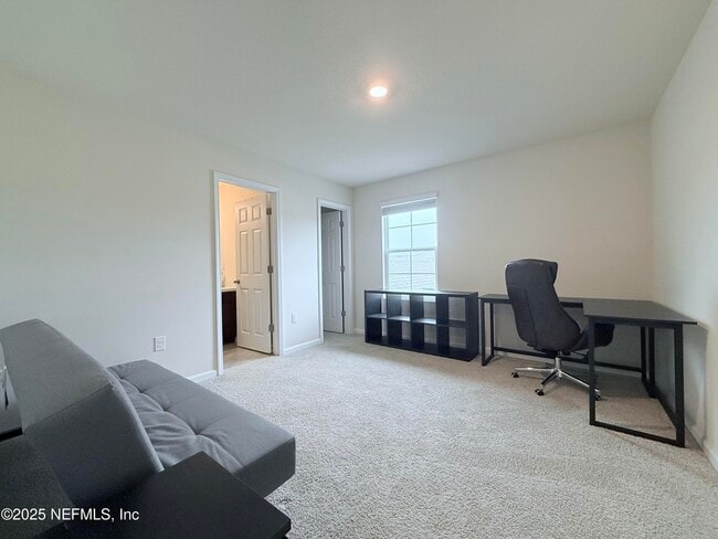 Building Photo - 48 Java Ln