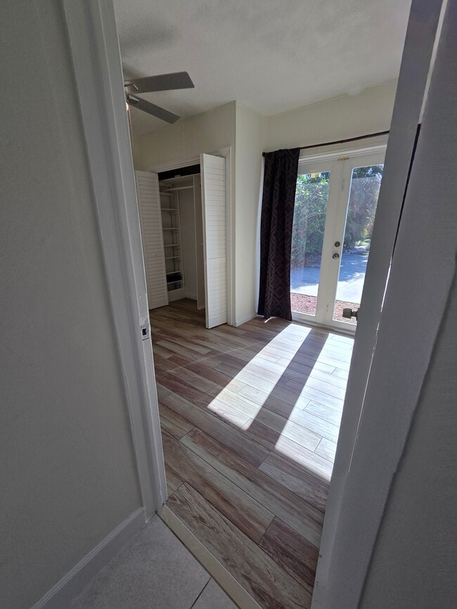 Building Photo - 1008 Macy St