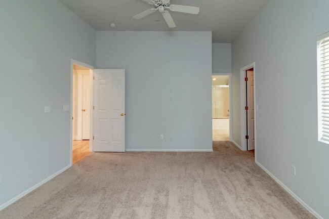 Building Photo - Charming 3-bedroom home with AC on Palisad...