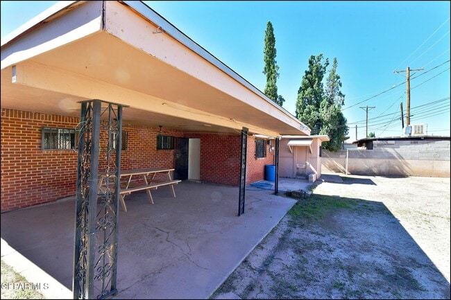Building Photo - 7817 Caliche Dr