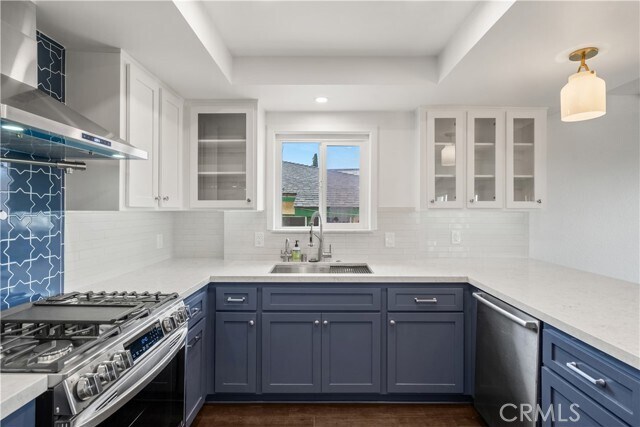 Building Photo - 1066 W 11th St