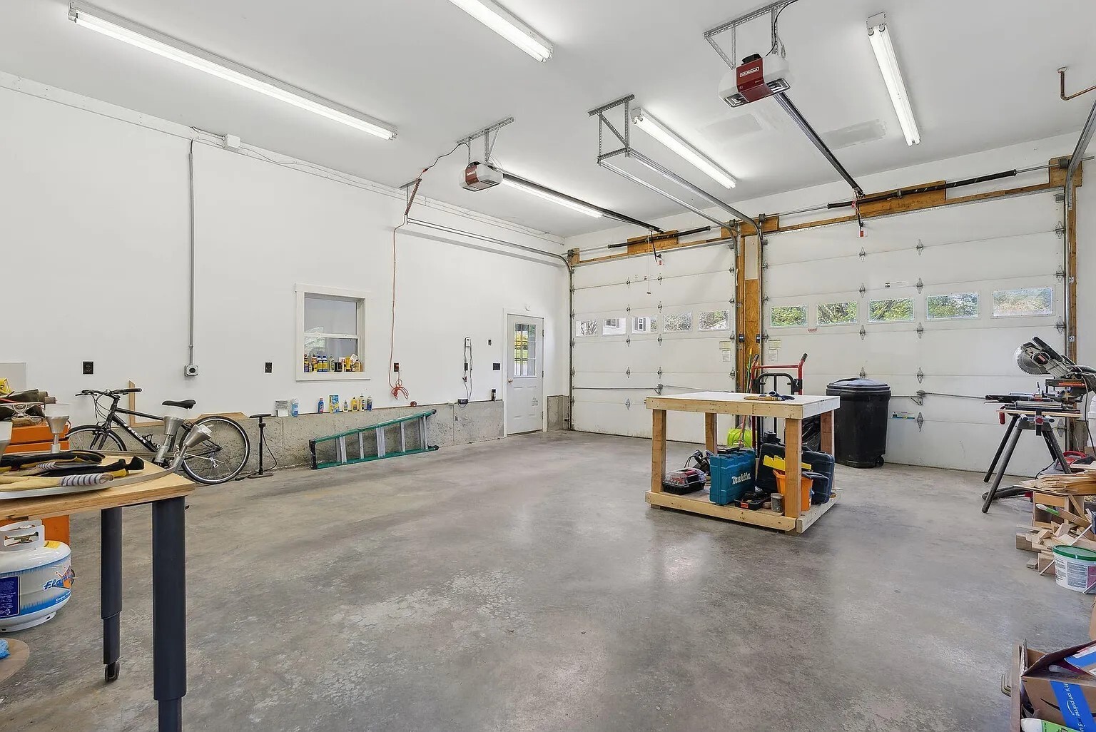 Garage - 39 Greenville St