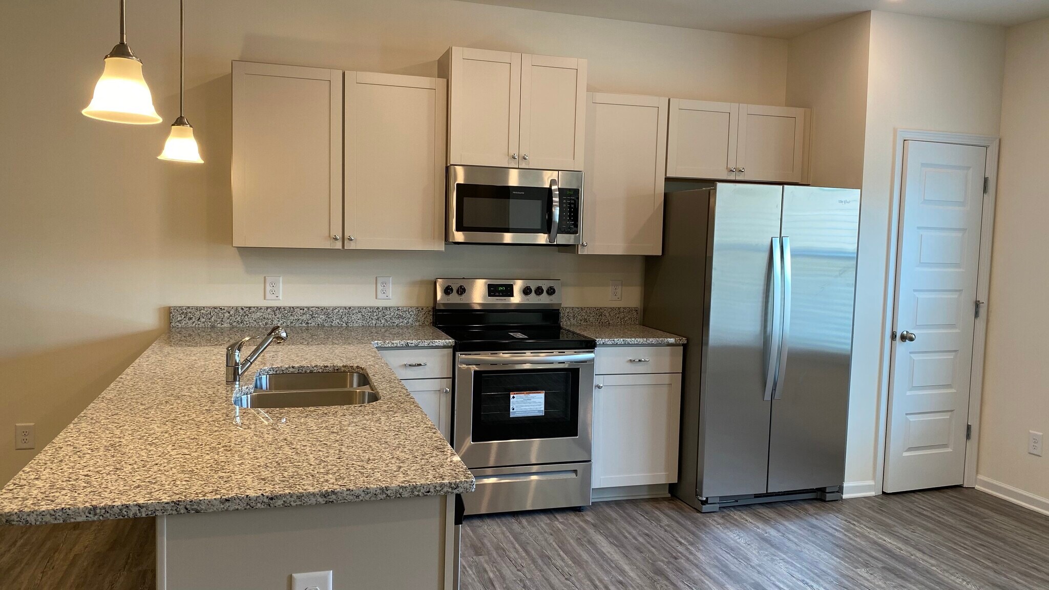 Building Photo - 212 Centennial Cir