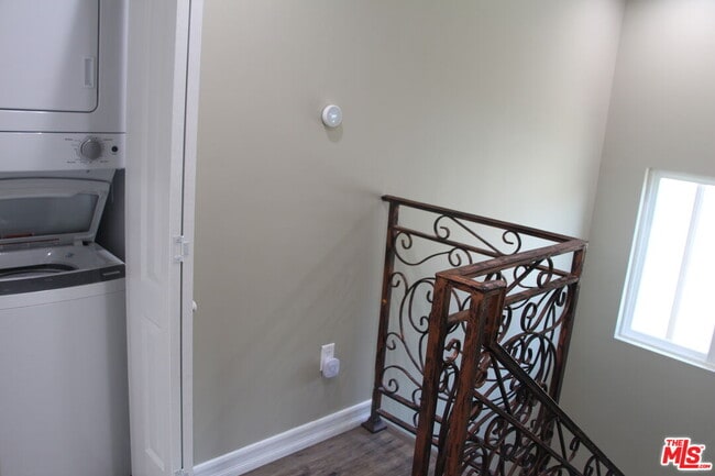 Building Photo - 15431 Huston St