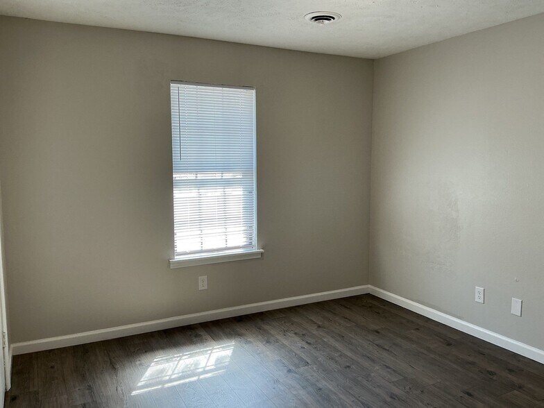Building Photo - 29 Brianfield Cv
