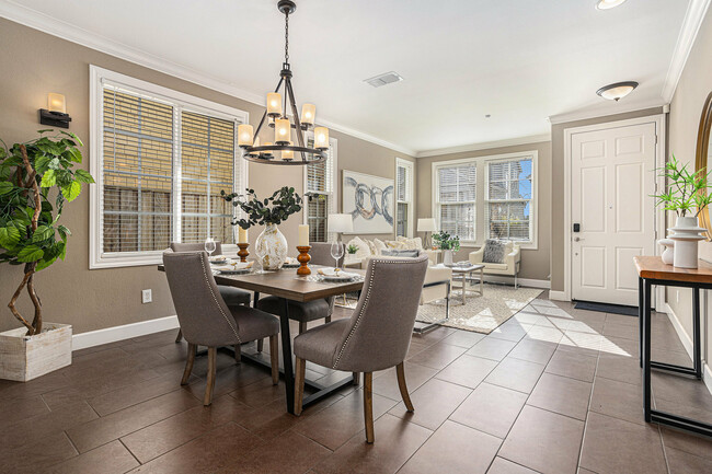 Building Photo - 203 Seacliff Way