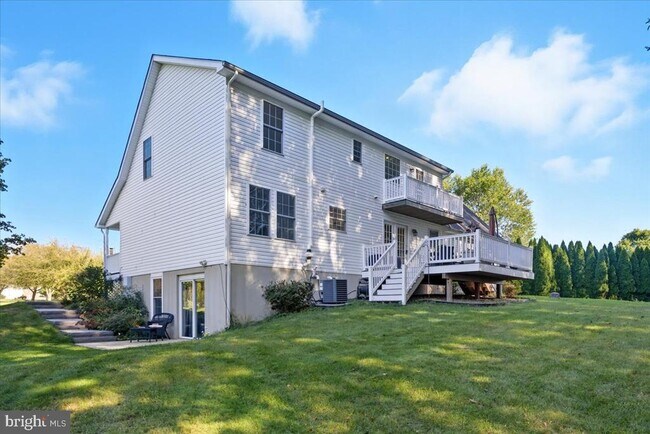 Building Photo - 1011 Doris Dr