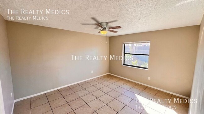 Building Photo - 5520 Charleston St