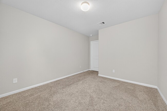 Building Photo - 29627 Juntti Park Ct