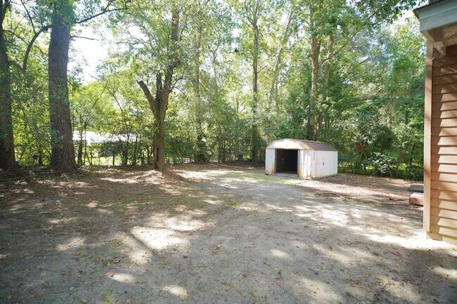Building Photo - 2808 Southwood Dr