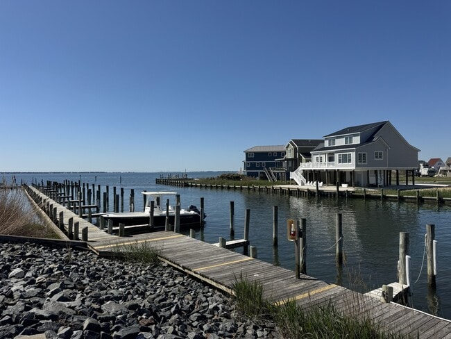 Building Photo - 4155 Captains Corridor