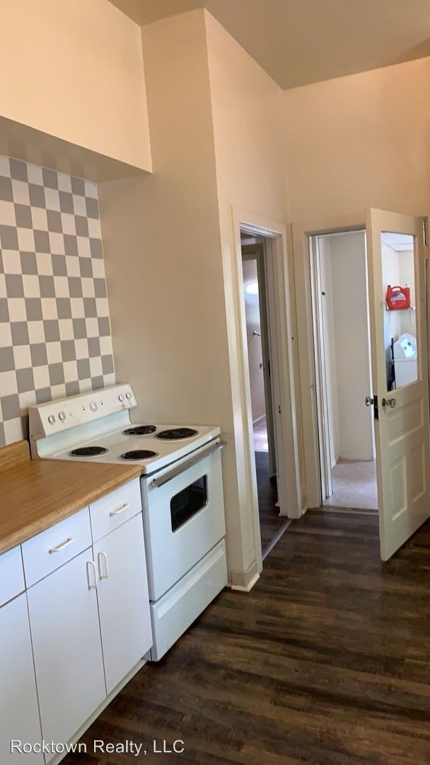 Building Photo - 316 N High St