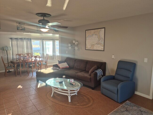 Building Photo - 4446 San Juan Dr