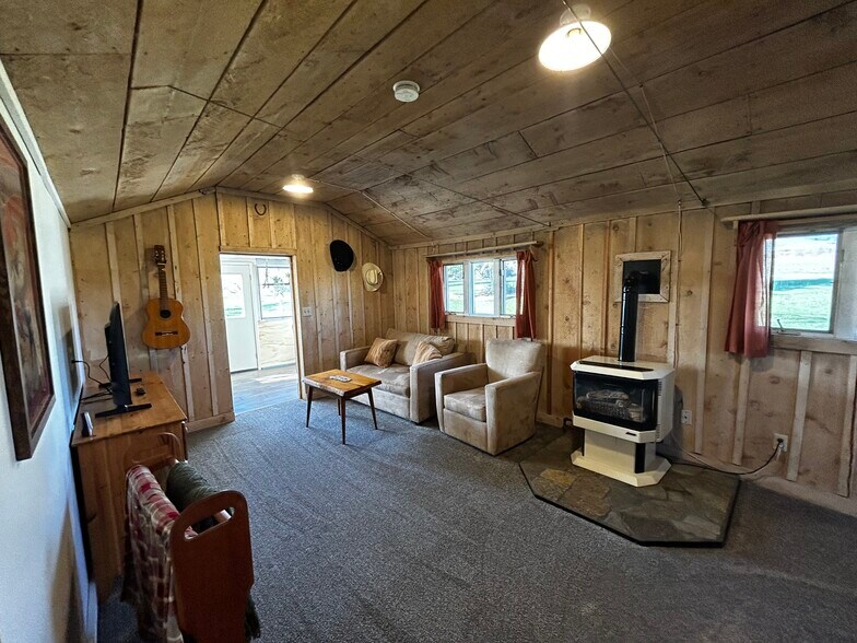 Building Photo - 810 Watt Canyon Rd