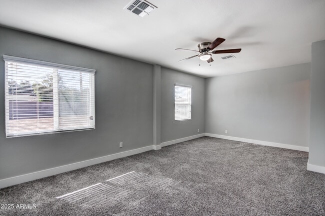 Building Photo - 557 W Toledo St