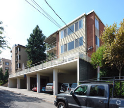 Building Photo - Valcrest Apartments