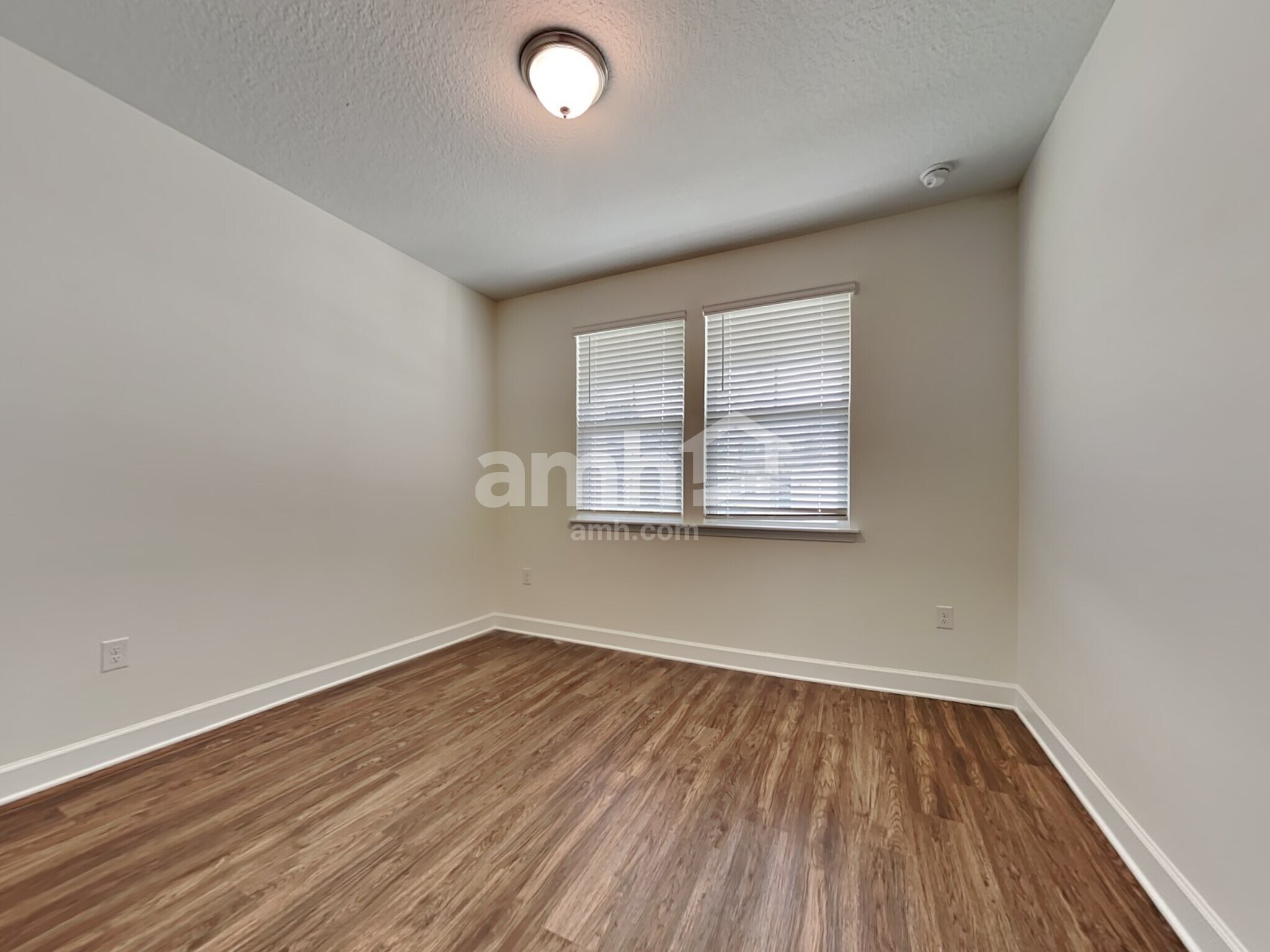 Building Photo - 5786 Hampton Creek Rd