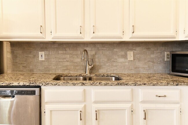 Building Photo - 4113 Juneberry St