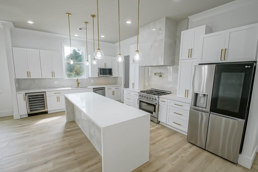 Kitchen 2 - 2416 Prentiss Ave