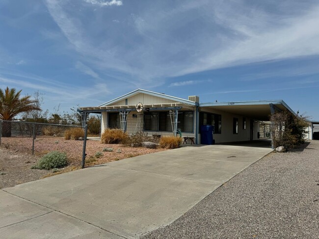 Building Photo - Charming Home with Stunning Views, Hot Tub...