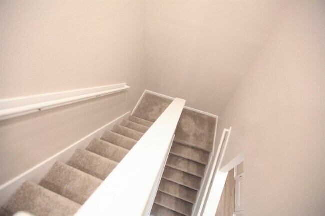 Building Photo - 57 Mustard Hl Ct