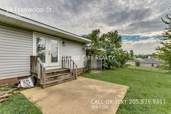 Building Photo - 19 Fernwood St