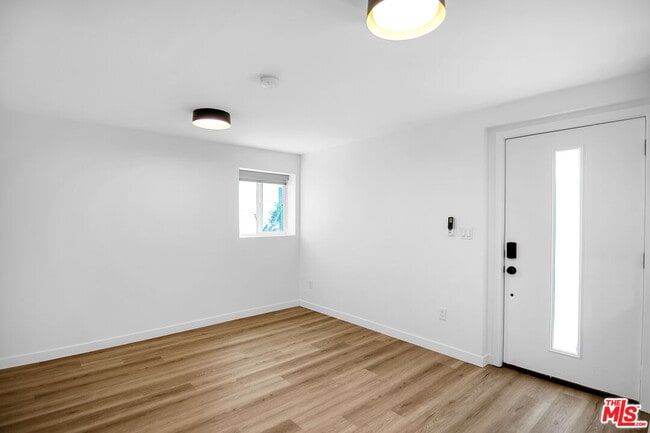 Building Photo - 1021 N Genesee Ave