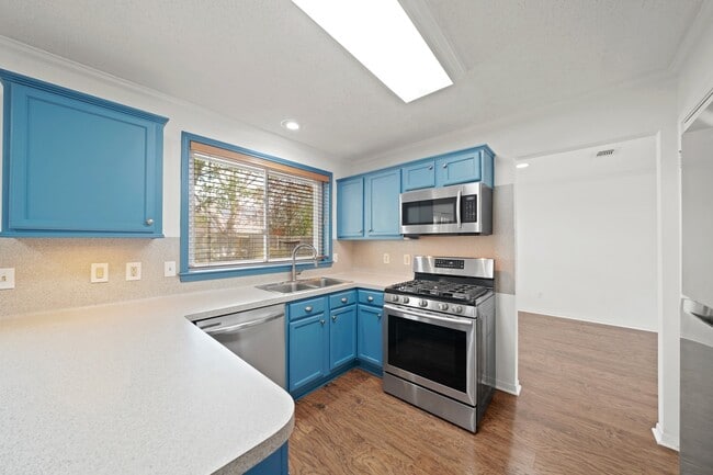 Building Photo - 21226 Park Willow Dr