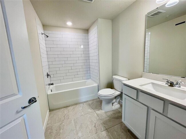 Building Photo - 1986 Canny Cv