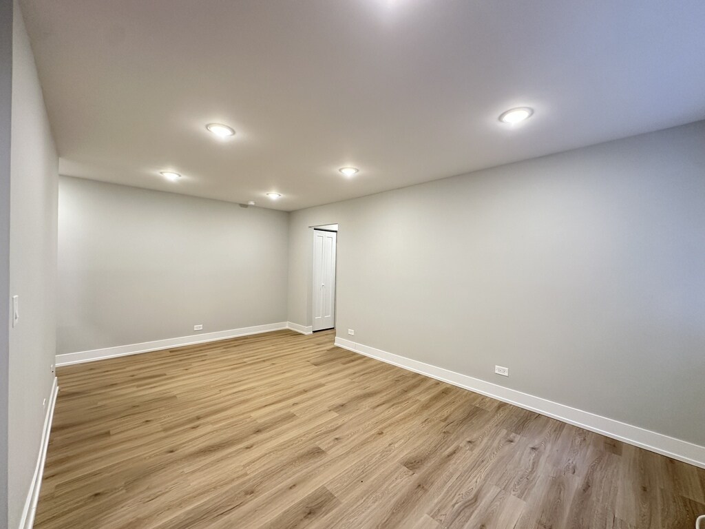 Building Photo - 503 W Aldine Ave