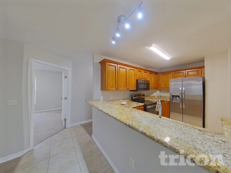 Building Photo - 10330 Summerview Cir