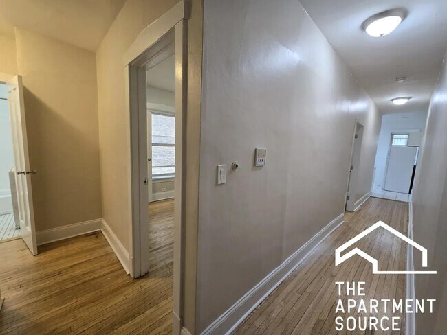 Building Photo - 552 Elmwood Ave
