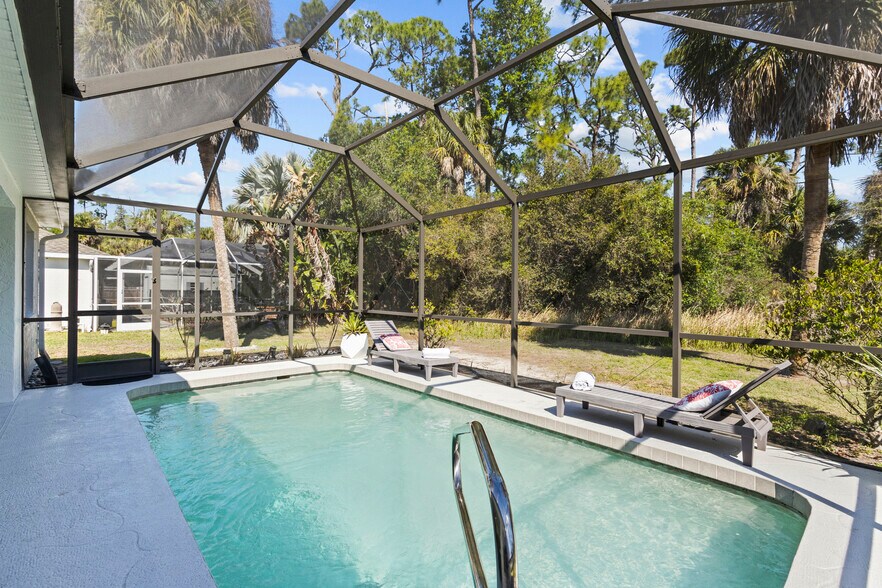 Building Photo - 3620 Candia Ave