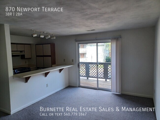 Building Photo - 870 Newport Terrace