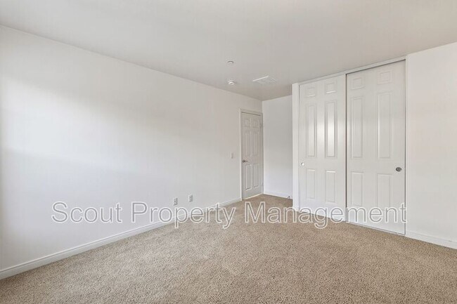 Building Photo - 39012 Crown Ranch Rd