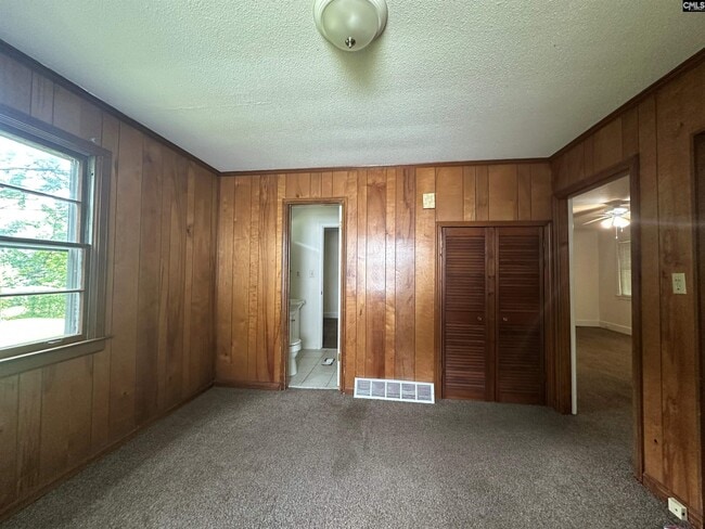 Building Photo - 1213 Summerland Dr