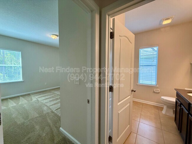 Building Photo - 145 Woodfield Ln