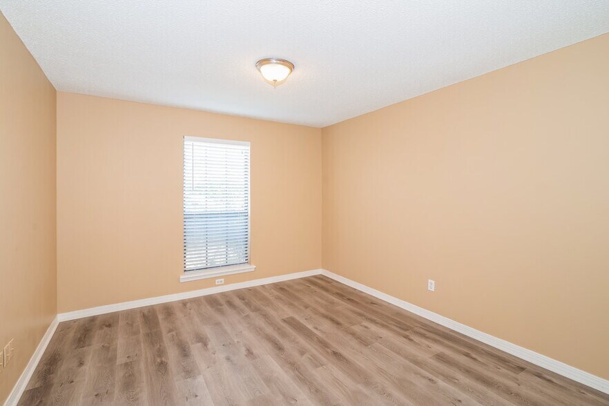 Building Photo - 8536 Iron Mill Ct