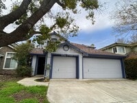 Building Photo - 960 Vallerand Rd